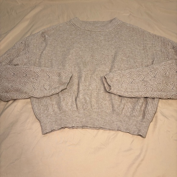 Poof Apparel Cream Cable Knit Cropped Sweater Size L - Picture 2 of 4